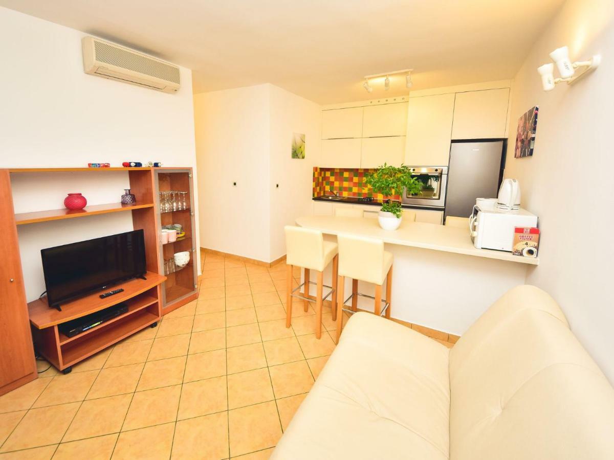 Apartment Anica-1 By Interhome Diklo Esterno foto